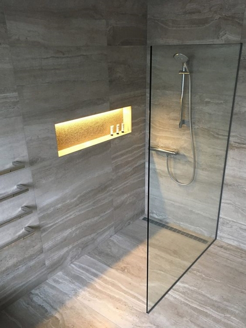 walkin épített zuhanyzó