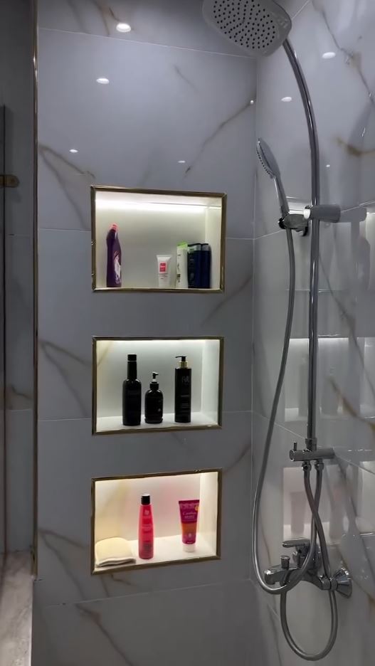 fürdőszobában polc