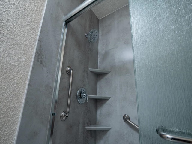 sarok zuhanyzó polcok