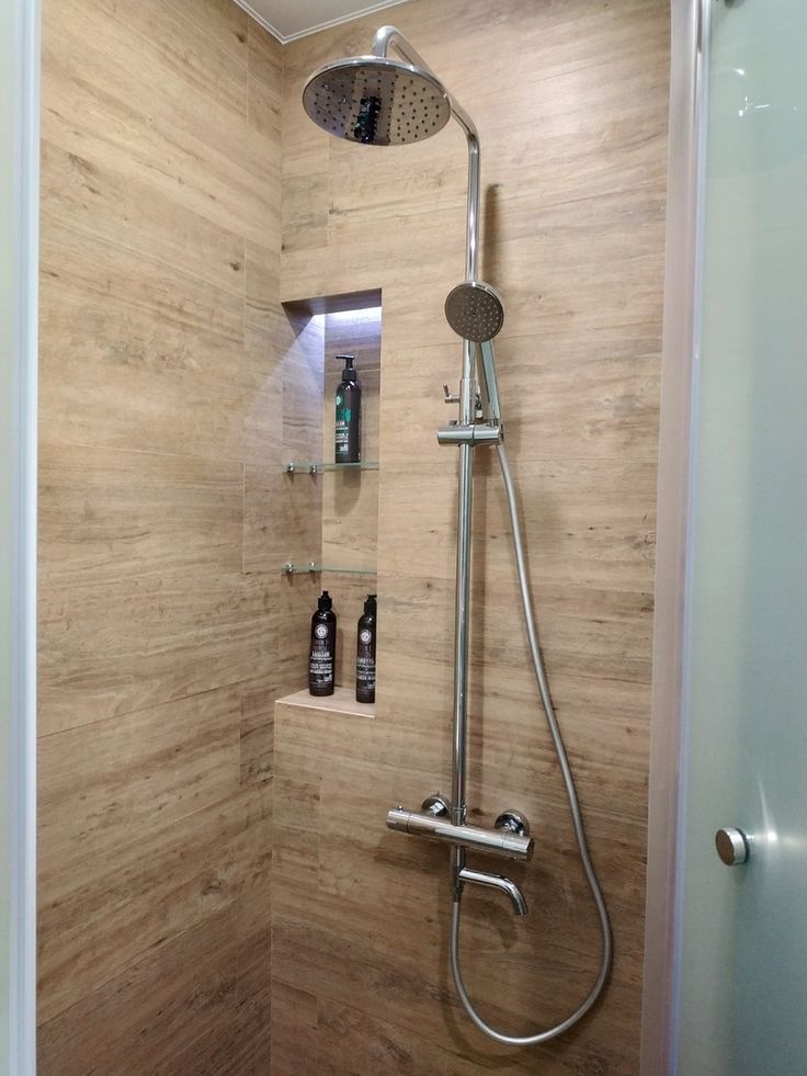 zuhanyzó falfülke polc